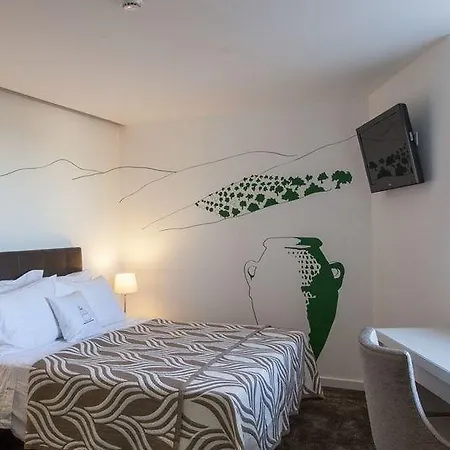 Casa Dona Maria Luiza * Торри-ди-Монкорву