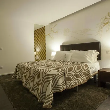 Casa Dona Maria Luiza טורה דה מונקורבו